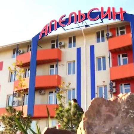 Hôtel Komplex Apelsin à Youjne Extérieur photo
